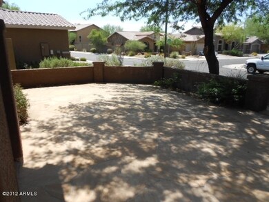 023-286953 front court yard