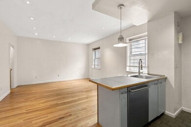 27 Bowdoin St unit 1D, Boston, MA 02114 - photo 3