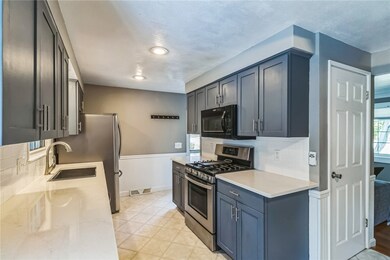 67 Colony Rd, Riverside, RI 02915 - photo 6