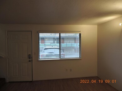 827 NE A St unit 6, Grants Pass, OR 97526 - photo 6