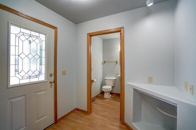 221 Division St, Brooklyn, WI 53521 - photo 4