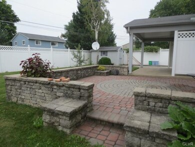 7511 Columbine Rd, Macungie, PA 18062 - photo 5