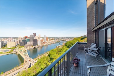 1000 Grandview Avenue Condominiums unit 1207, Pittsburgh, PA 15211 - photo 2