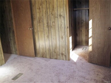 Bedroom Walk in closet