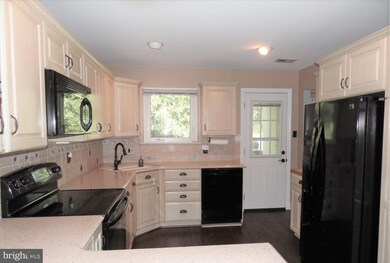 2403 Elm Cir, Lansdale, PA 19446 - photo 6