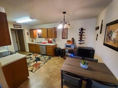Eat in Kitchen w/Pantry