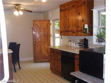 1318 Spanish Dr, Asheboro, NC 27205 - photo 5