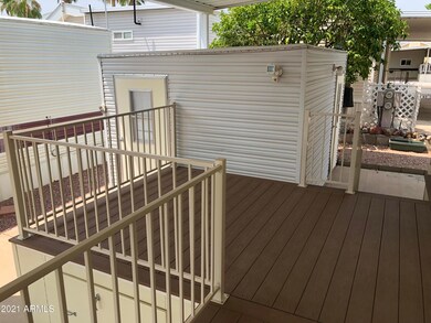 LARGE SITTING AREA/SHED