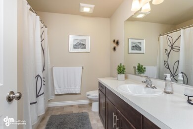 Guest Bathroom 7837-FULL