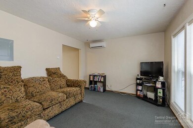 unlisted-address, Bend, OR 97701 - photo 4