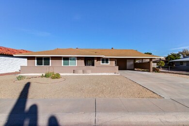 10130 W Cinnebar Ave, Sun City, AZ 85351 - photo 2