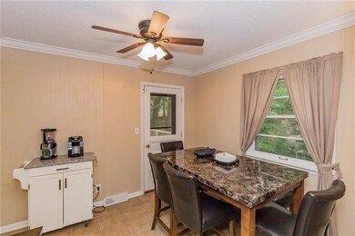 6828 Switzer Ln, Shawnee, KS 66203 - photo 6