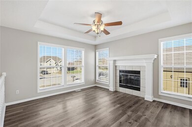 713 S Sunset Ln, Raymore, MO 64083 - photo 5