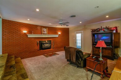 743 W Brock St, Denison, TX 75020 - photo 7