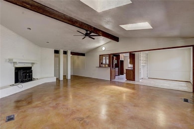 1008 E 11th St, Edmond, OK 73034 - photo 3