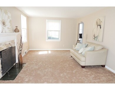 55 Bennington St, Springfield, MA 01108 - photo 4