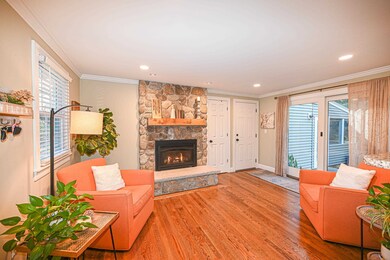 25 Greenmeadow Ln, Bedford, NH 03110 - photo 5