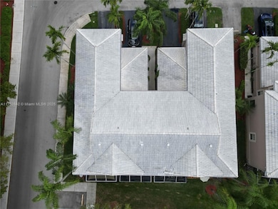 2045 Pompeii Ct, Weston, FL 33327 - photo 3