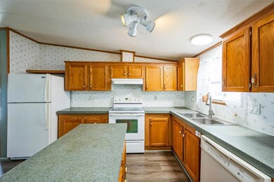 1000 Kings Hwy unit 104, Punta Gorda, FL 33980 - photo 5