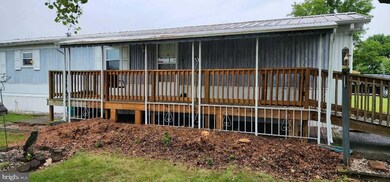 1024 Warm Spring Rd unit 15, Chambersburg, PA 17202 - photo 2