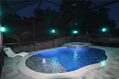 Beautiful Saltwater Heated Pool w/Spillover Spa