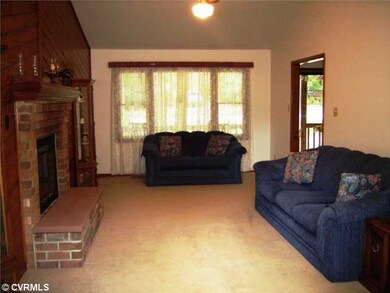 11418 Brandenburg Dr, Midlothian, VA 23112 - photo 3