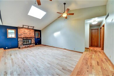 2617 Iris Ave NW, Cedar Rapids, IA 52405 - photo 3