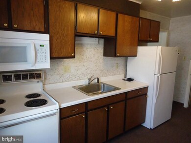 28 N 4th St unit 2F, Hamburg, PA 19526 - photo 3