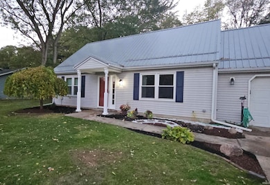 1318 Gable Dr, Warsaw, IN 46580 - photo 4