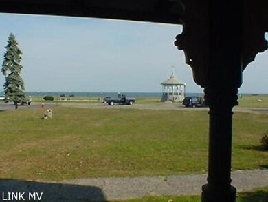 61 Ocean Ave unit 1A, Oak Bluffs, MA 02557 - photo 5