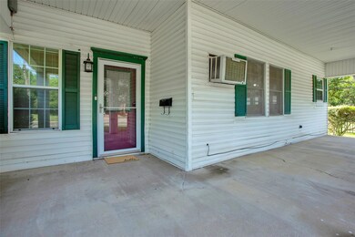 1320 S Lindsay St, Gainesville, TX 76240 - photo 5