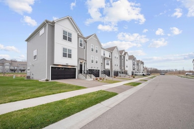 13434 Territorial Cir N, Maple Grove, MN 55369 - photo 2