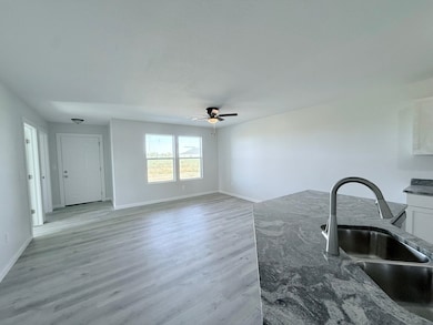 3004 Fountain Dr, Salina, KS 67401 - photo 4