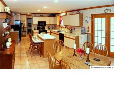 9 Rizzo Ct, Howell, NJ 07731 - photo 4