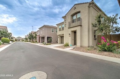 1133 E Newland Dr-4