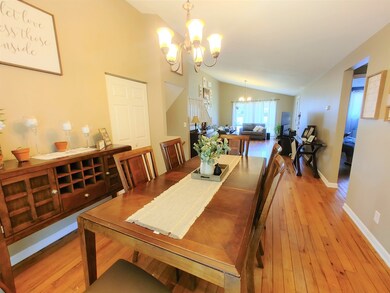 1429 Kings Rd, Carpentersville, IL 60110 - photo 7