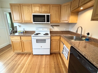 19 Darrow St unit 2, New London, CT 06320 - photo 6