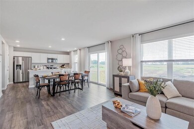 2820 50th St, Des Moines, IA 50310 - photo 5