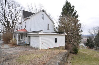 940 Knox Ave, Easton, PA 18042 - photo 2