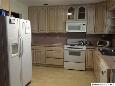 27 Old Mill Rd, Tinton Falls, NJ 07724 - photo 5