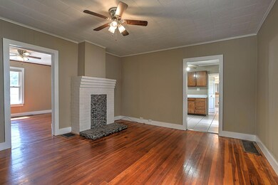 2111 E Watauga Ave, Johnson City, TN 37601 - photo 6