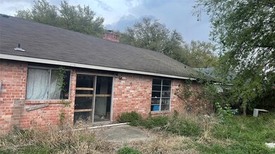 2419 Pearwood Dr, Houston, TX 77038 - photo 2