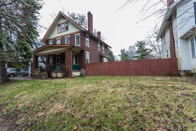 2662 Summit Front2