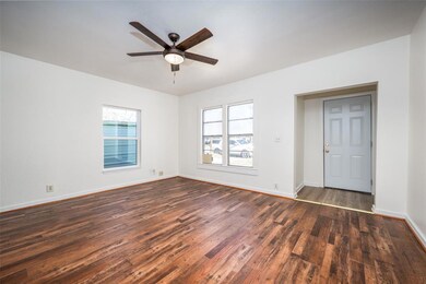 905 N Howeth St, Gainesville, TX 76240 - photo 5