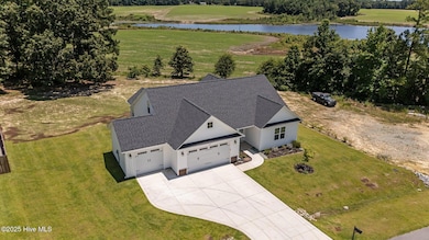 251 Enfield Dr, Carthage, NC 28327 - photo 4