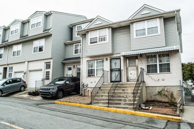 248 Skyline Dr, Staten Island, NY 10304 - photo 2