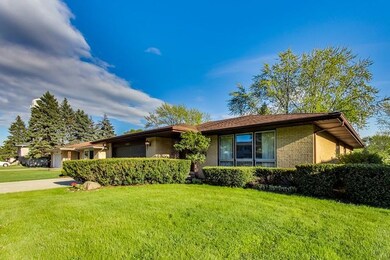 3305 Central Rd, Rolling Meadows, IL 60008 - photo 2