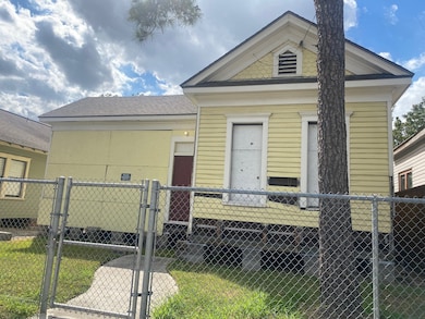 2005 Fulton St, Houston, TX 77009 - photo 4