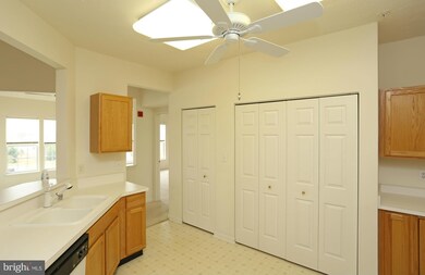 2502 Amber Orchard Ct W unit 301, Odenton, MD 21113 - photo 3