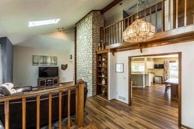 1302 Collins Way
